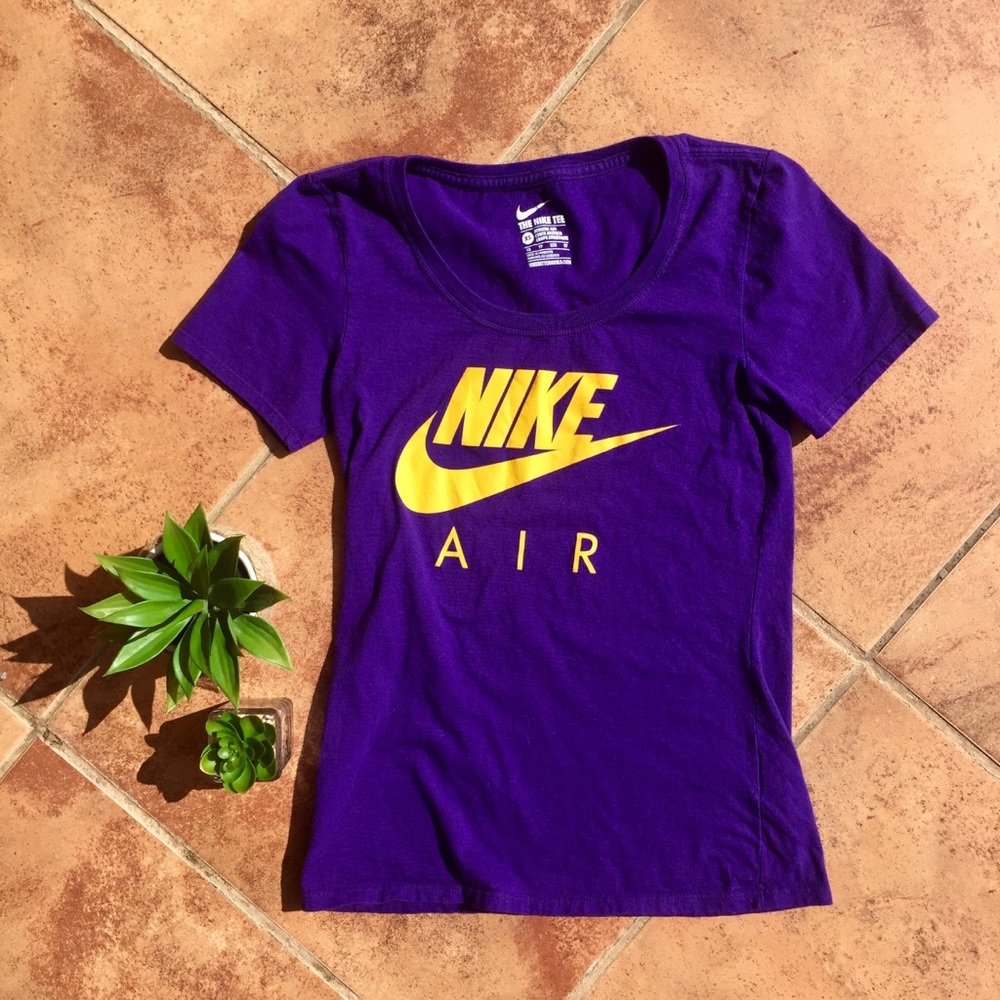 Nike Graphic Tee